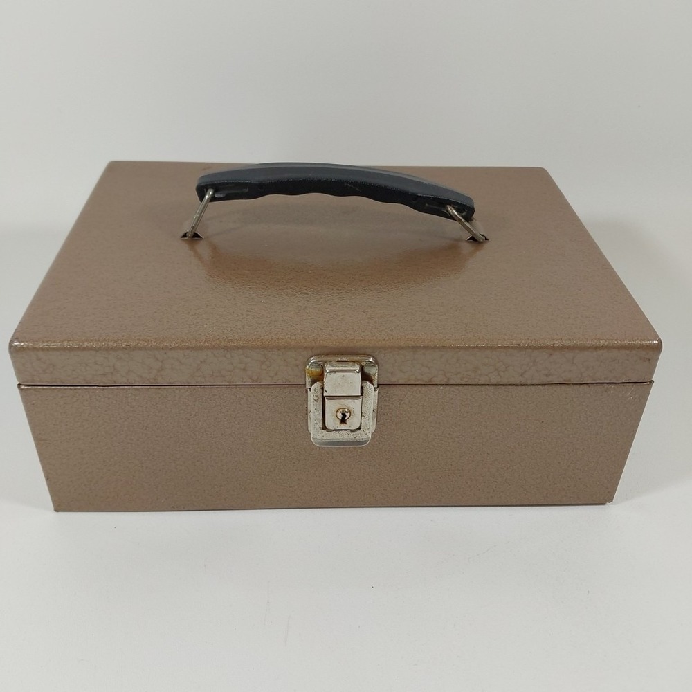 Vtg‎ Cash Box Rockaway Metal Prod. Brown Metal Lock box. Has 3 keys no Tray